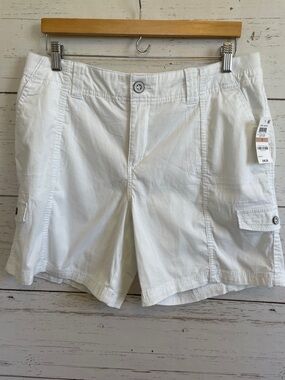 Style & Co. White Mid Rise Comfort Waist Shorts, size 12, NWT